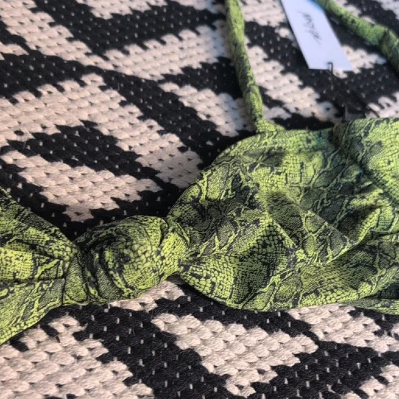 Nasty Gal Neon Green Snake Print Bikini - Picture 6 of 12